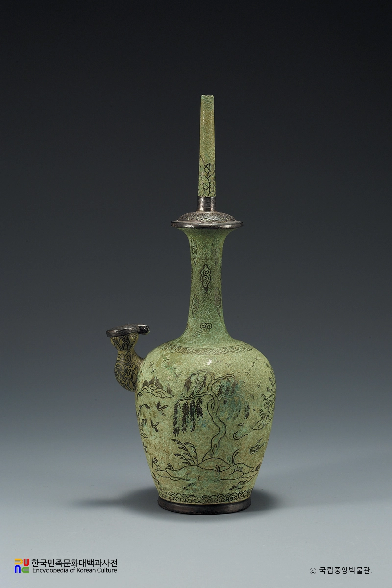 청동 은입사 포류수금문 정병