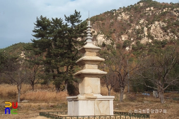 경주 남산 천룡사지 삼바카라보라;석탑