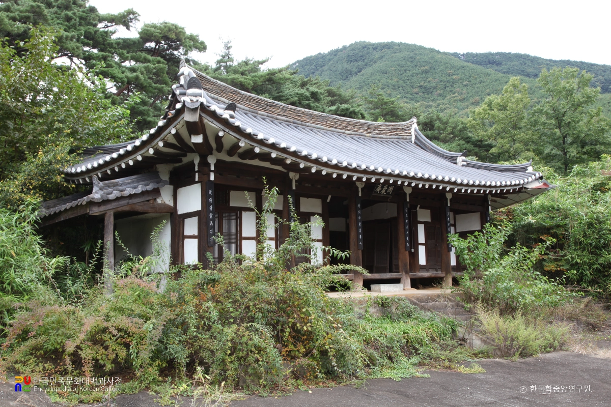 창녕 고강서원 중 간암재 좌측면