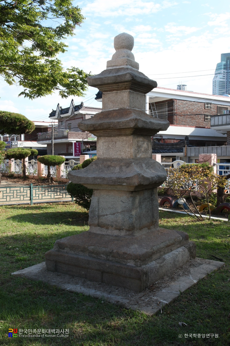 창원 봉림사지 삼층석탑