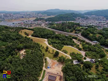 공주송산리고분군 북서면 전경