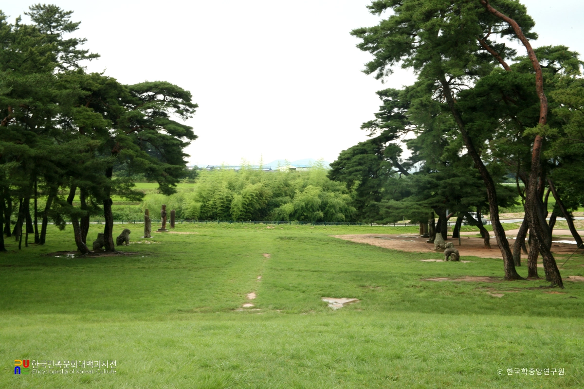 경주 괘릉 석상 및 석주 일괄