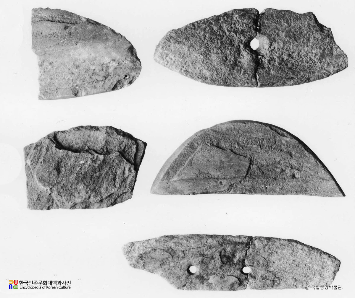 경기 양주 인창리 출토 반달돌칼