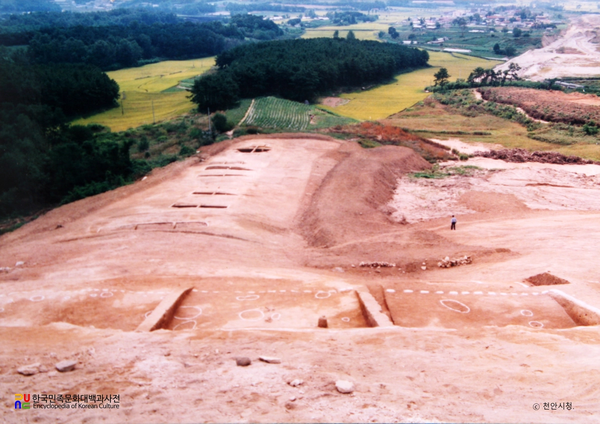 천안 백석동 선사유적 및 백제토성