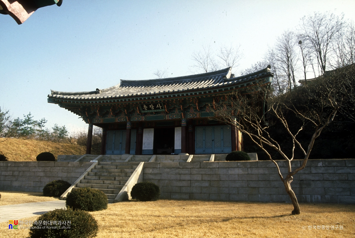 고양 행주산성 내 충장사 정측면