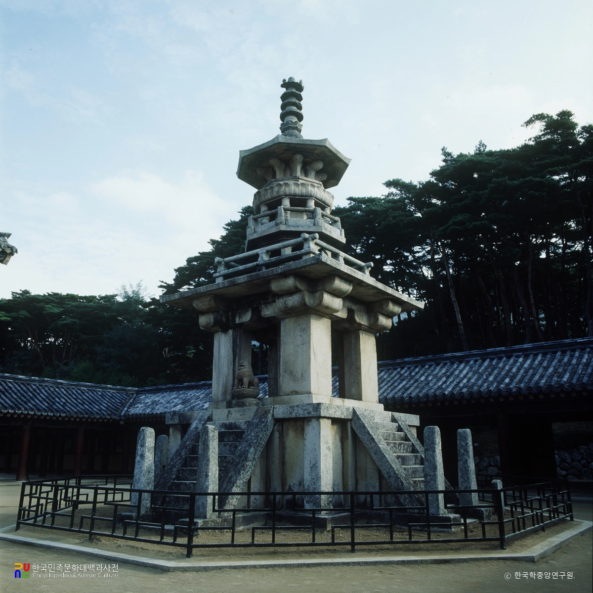 경주 불국사 다보탑 남서면