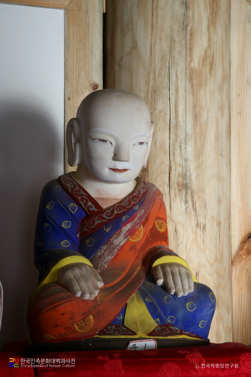 장안사 응진전 석조석가삼존십육나한상