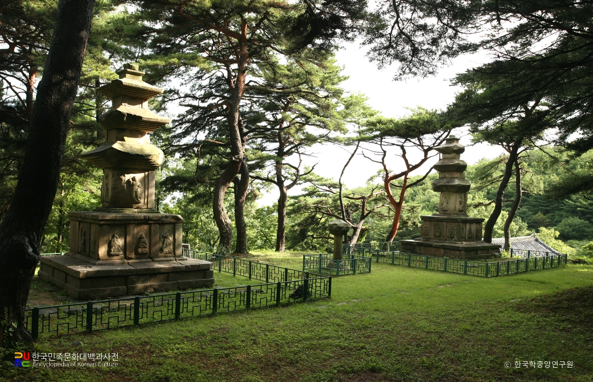 경주 원원사지 동·서 삼층석탑