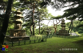 경주 원원사지 동ㆍ서 삼층석탑 남서면