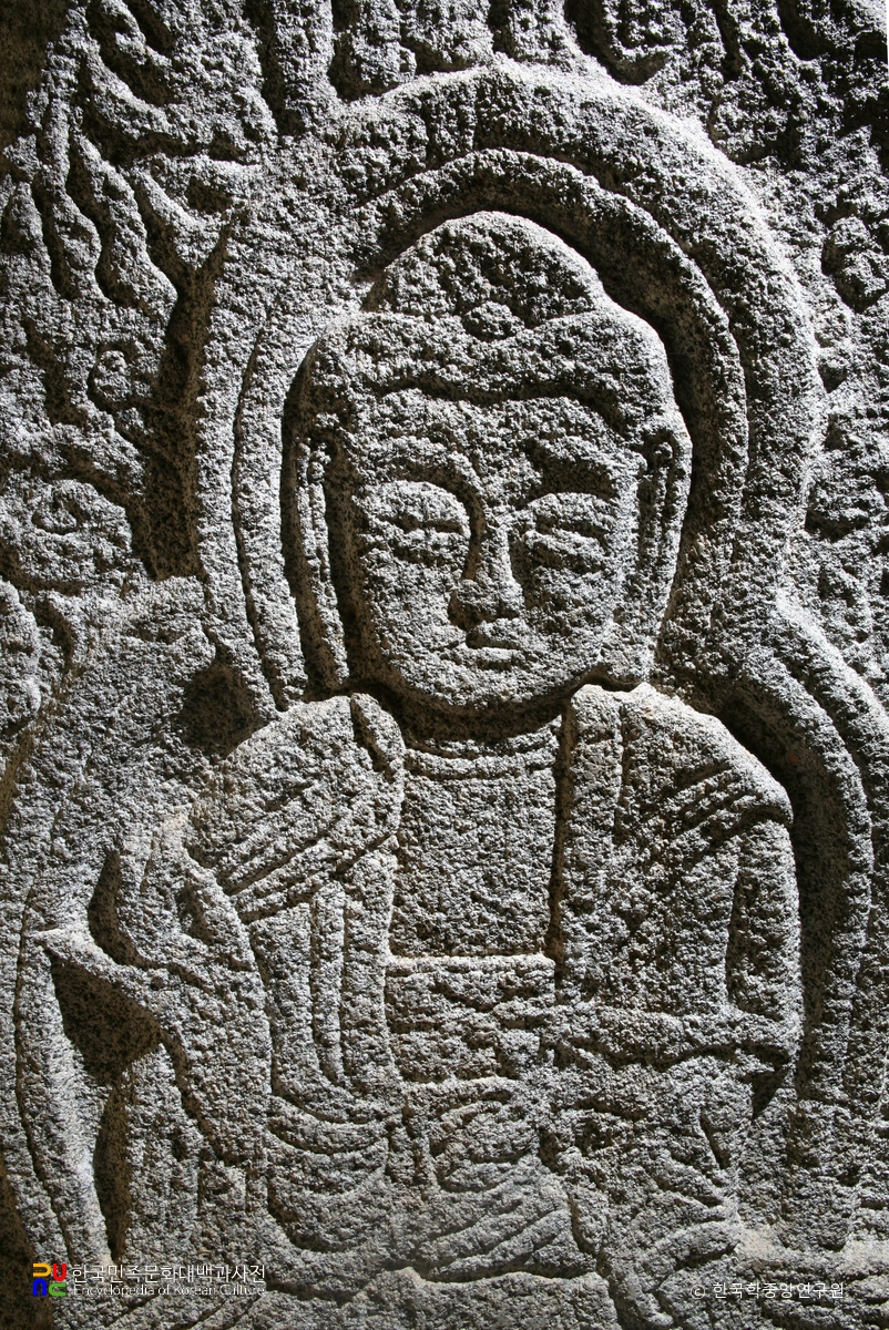 장수 미륵암 석불좌상