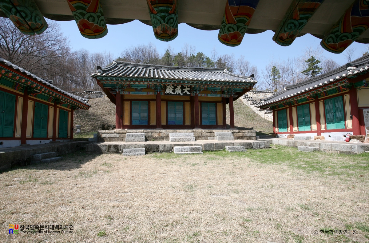 진천향교 / 대성전