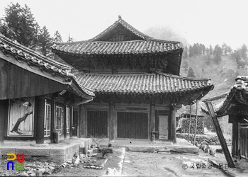 회양 장안사 사성지전 서쪽 측면