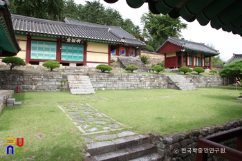 사천향교 명륜당 정측면