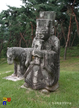 남양주 사릉 문인석