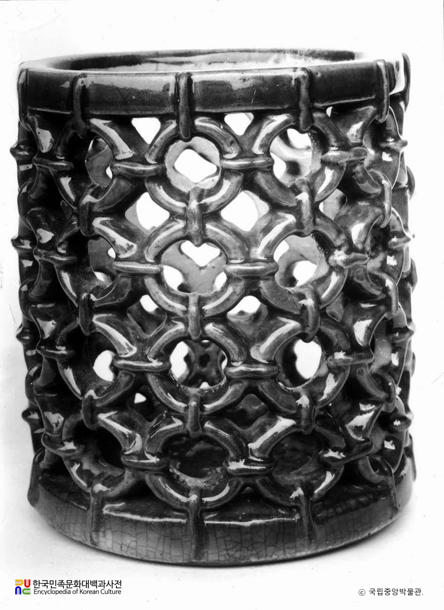 백자 진사 투각 필통