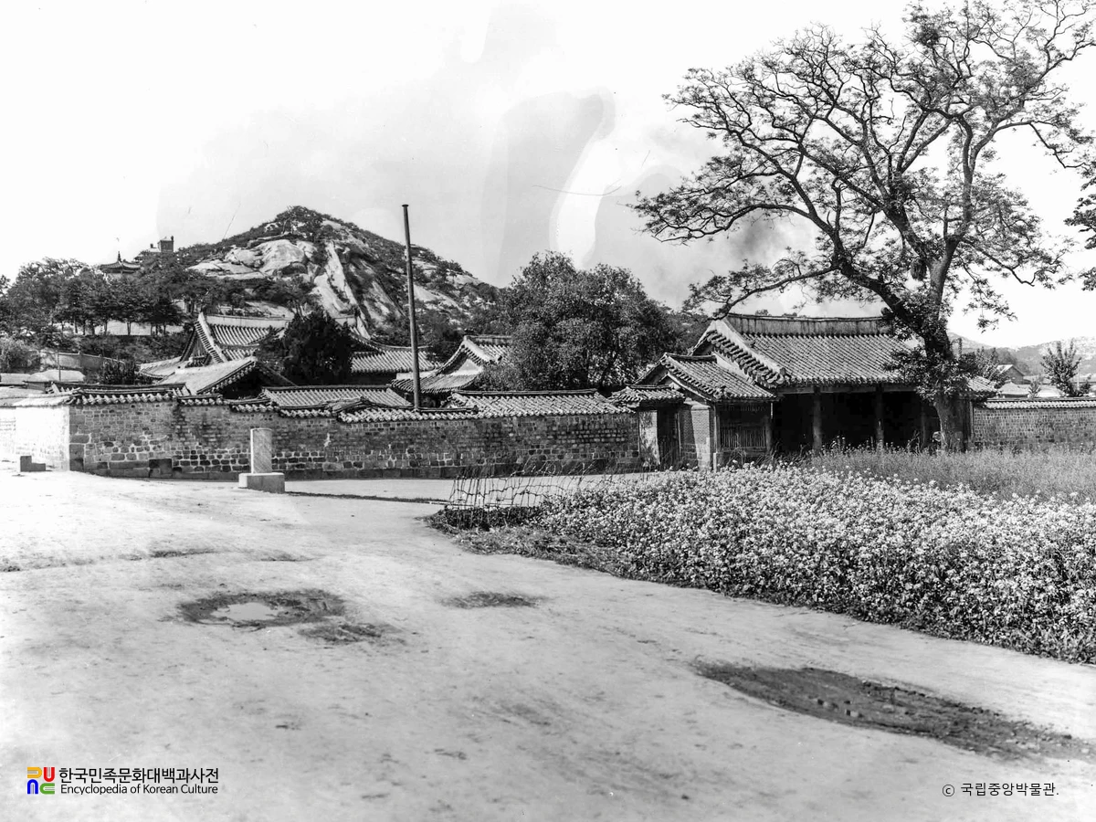 서울 동관왕묘와 낙산 전경