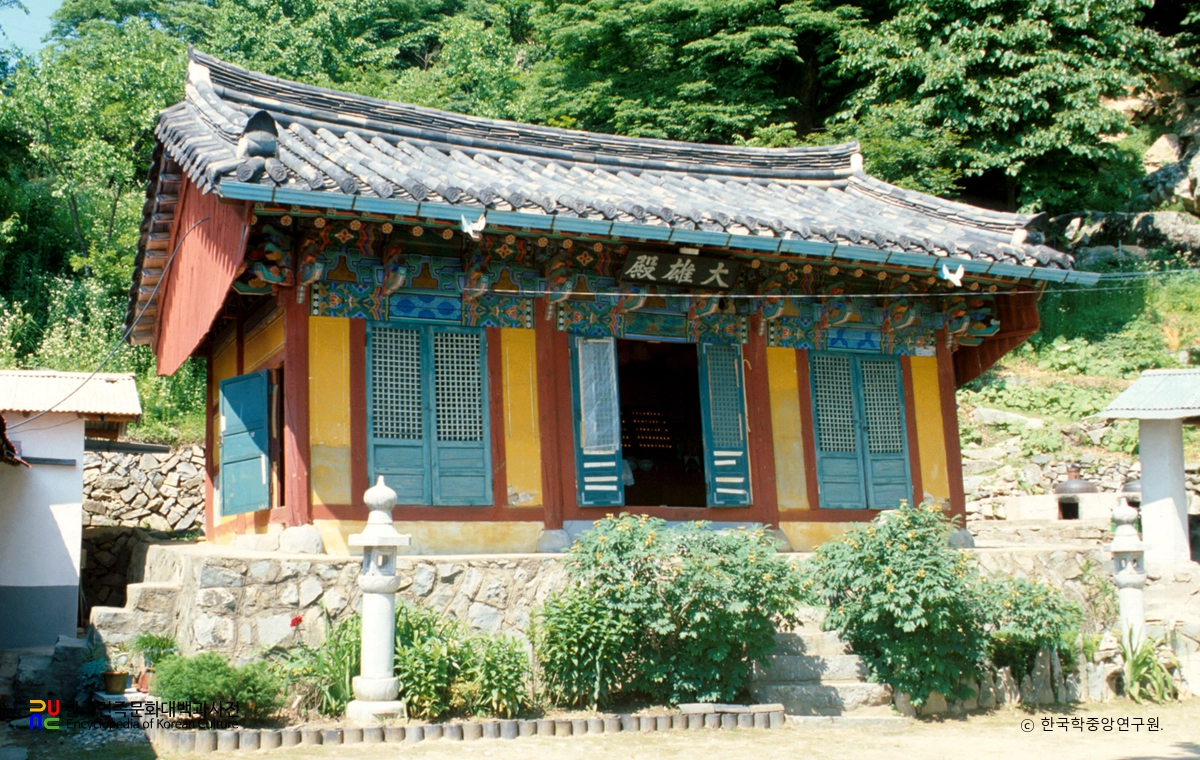 음성 가섭사 대웅전 좌측면