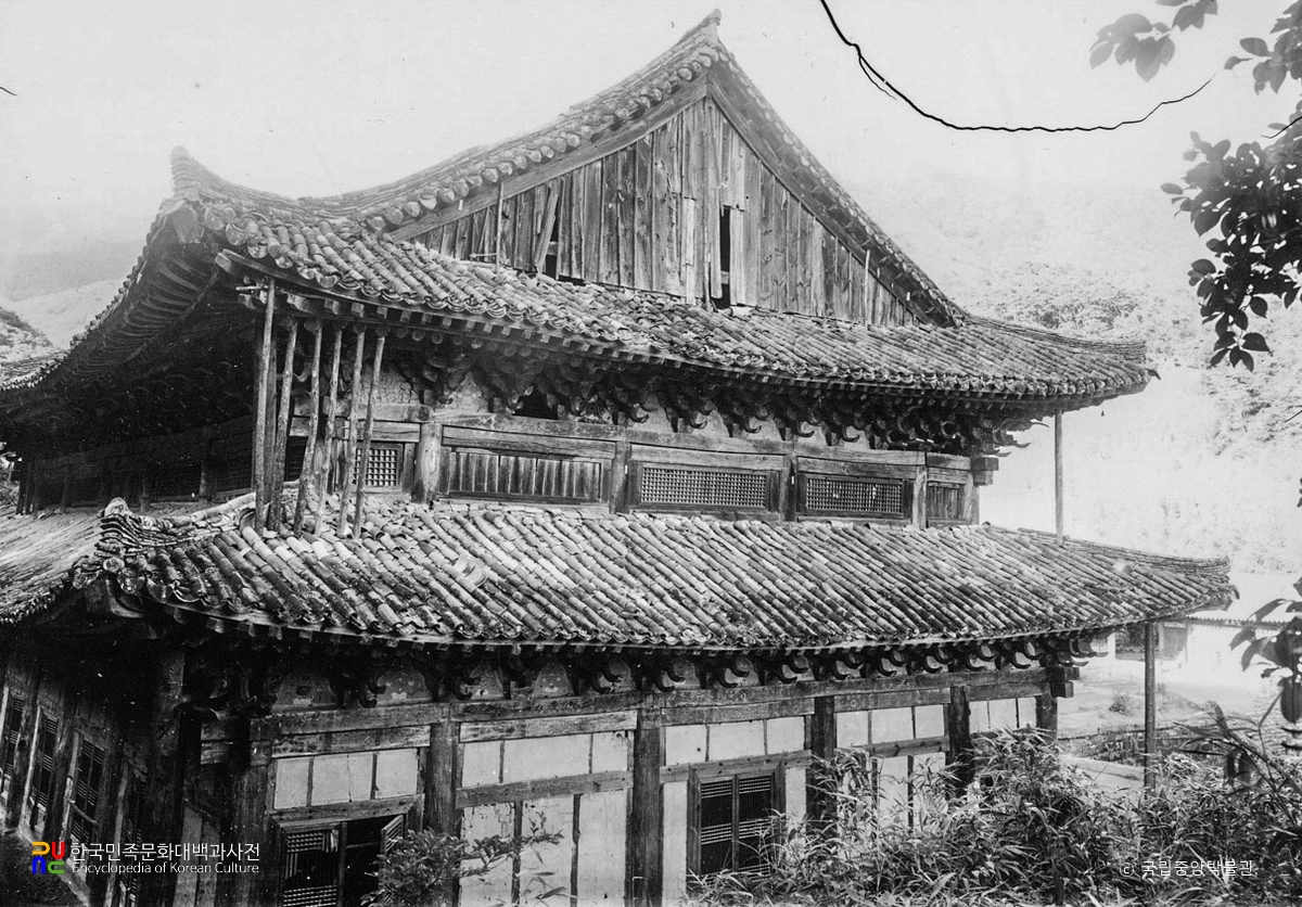 구례 화엄사 각황전 우측면