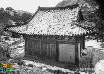 춘천 청평사 극락보전 배면