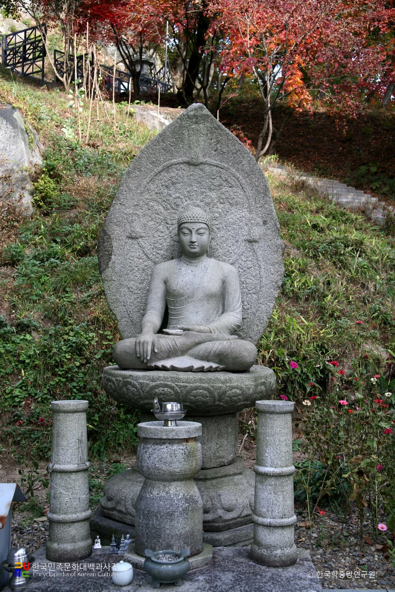 이천 영월암 석조광배 및 연화좌대