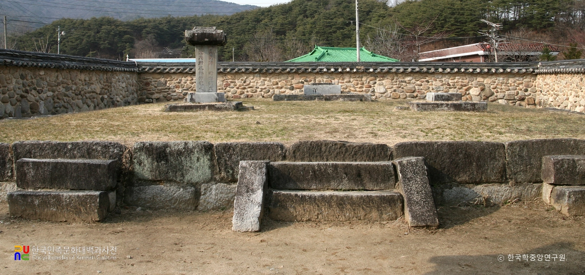 영주 금성대군 신단 정면