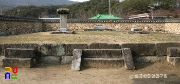 영주 금성대군 신단 정면