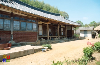 보성 이용우 고택 안채 정측면