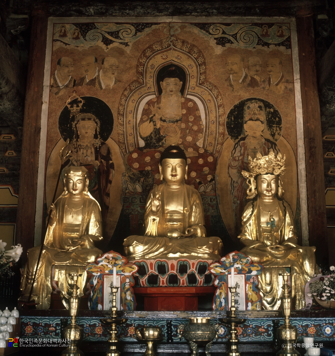 강진 무위사 극락전 아미타여래삼존 벽화