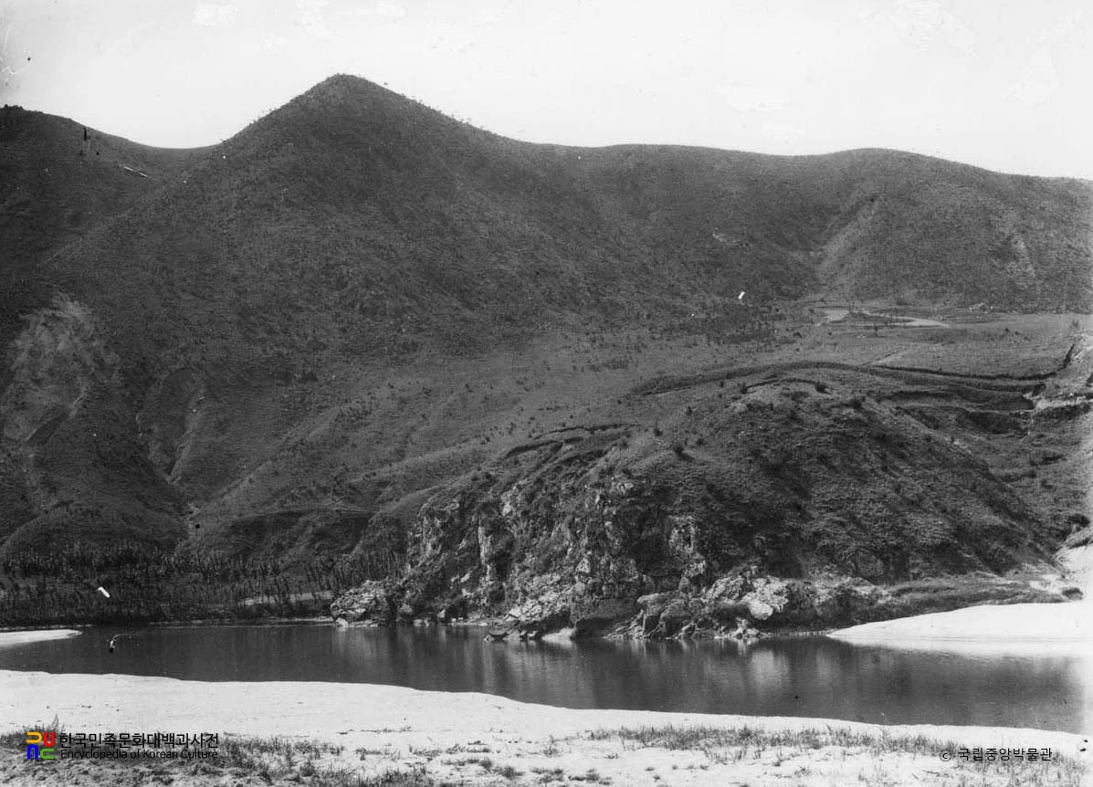 충북 영동 봉황대