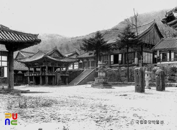 부산 범어사 대웅전 전경