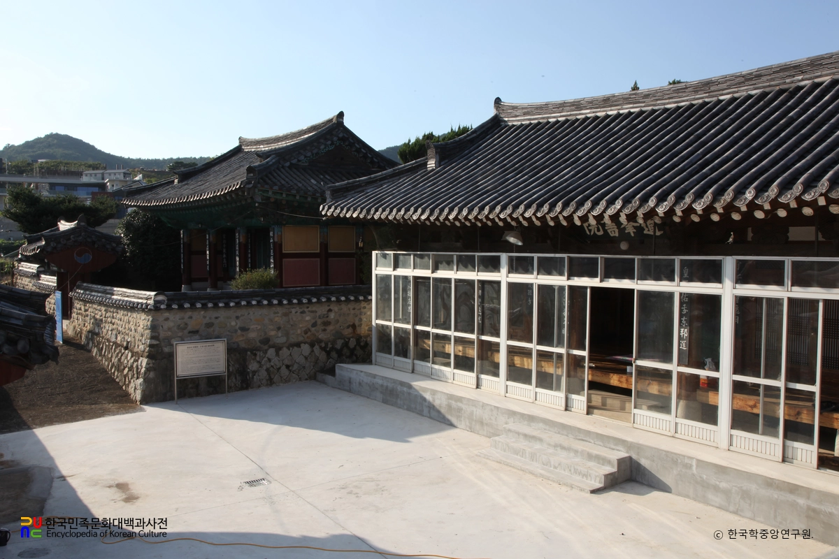 창원 도봉서원 중 강당 우측면