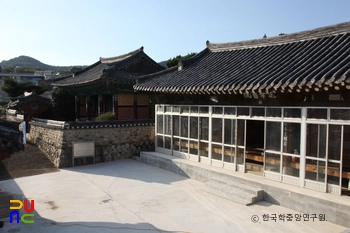 창원 도봉서원 중 강당 우측면