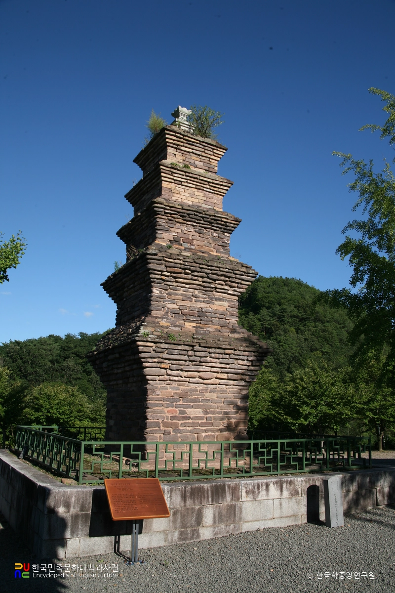 현이동 모전오층석탑