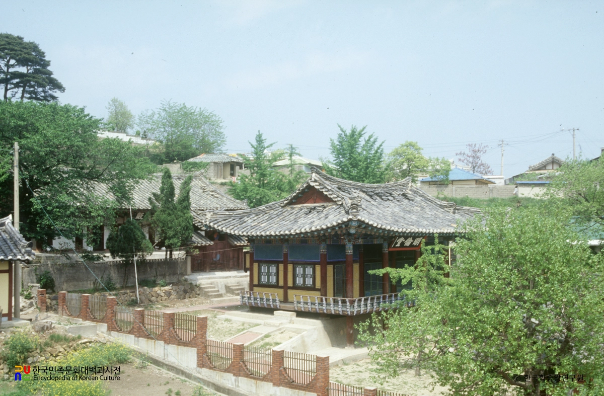 울진향교 명륜당 전경