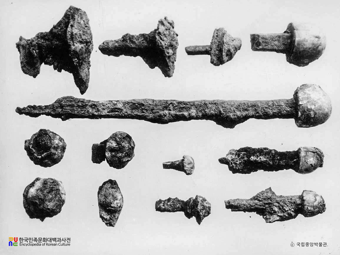 송산리 29호분 출토 유물(관정류)