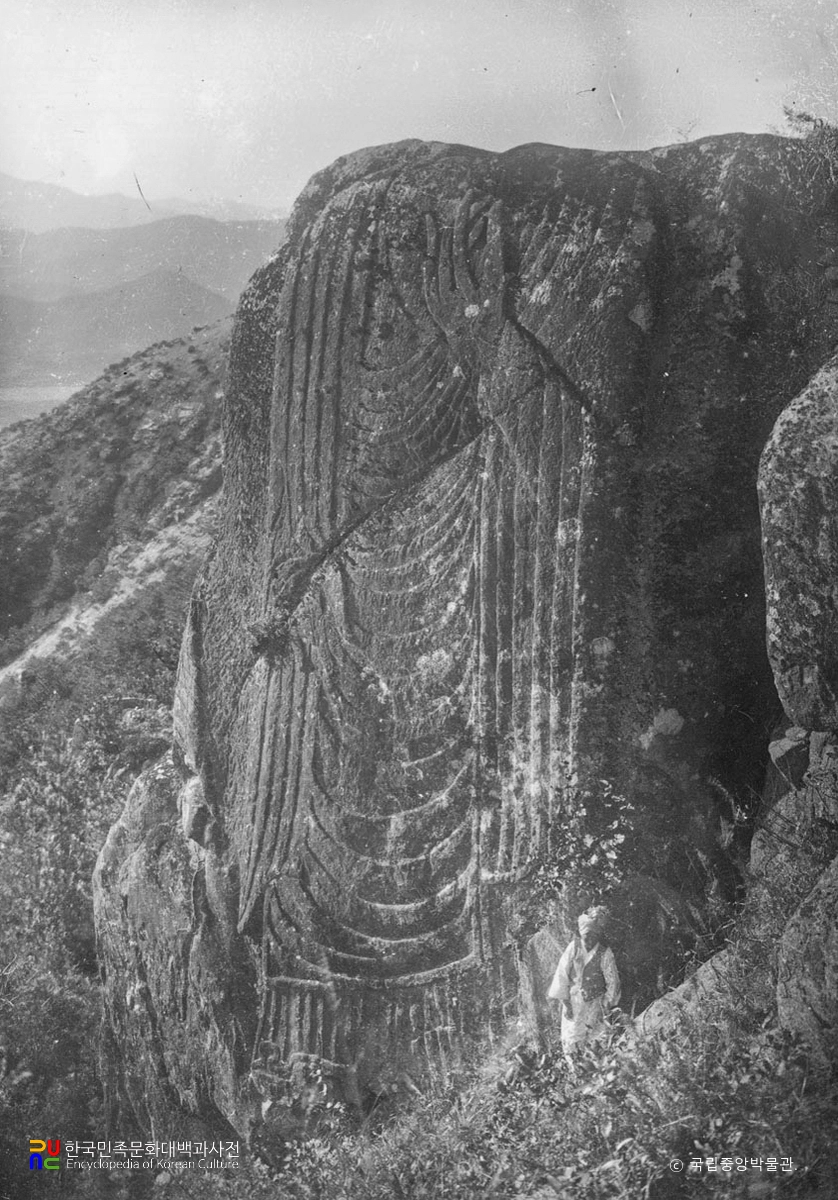 경주 남산 약수계 마애불입상