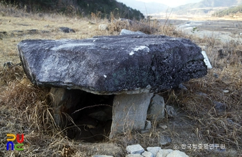 거창 내오리 지석묘 정면