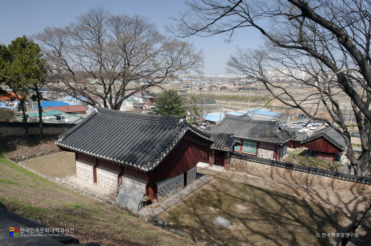 김포 우저서원 전경
