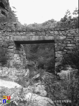 문경 관문 동창지