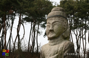 괴산 광덕사 석조여래입상 부분
