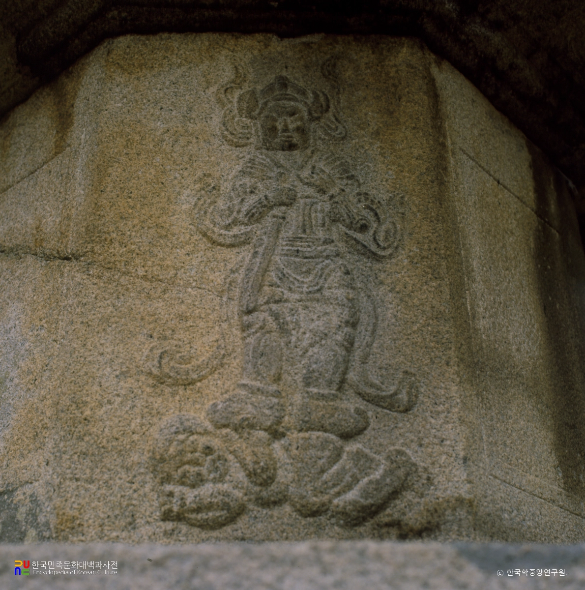 여주 고달사지 원종대사탑 탑신부 부조