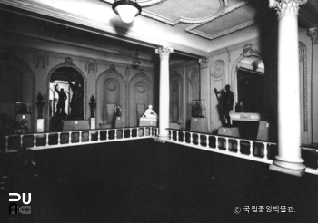 서울 덕수궁 내 근대일본미술진열관 전시실 내부