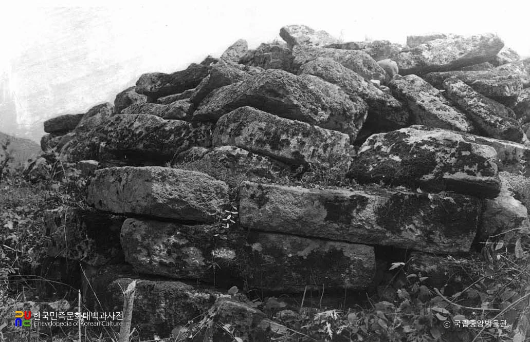 평북 위원 사장리 고분군