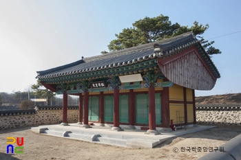 연천 임장서원 정측면