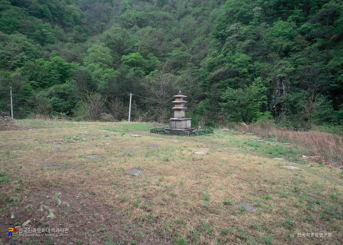 양양 선림원지 삼층석탑 전경