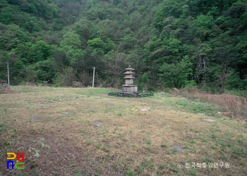 양양 선림원지 삼층석탑 전경