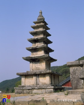 김제 금산사 오층석탑 좌측면
