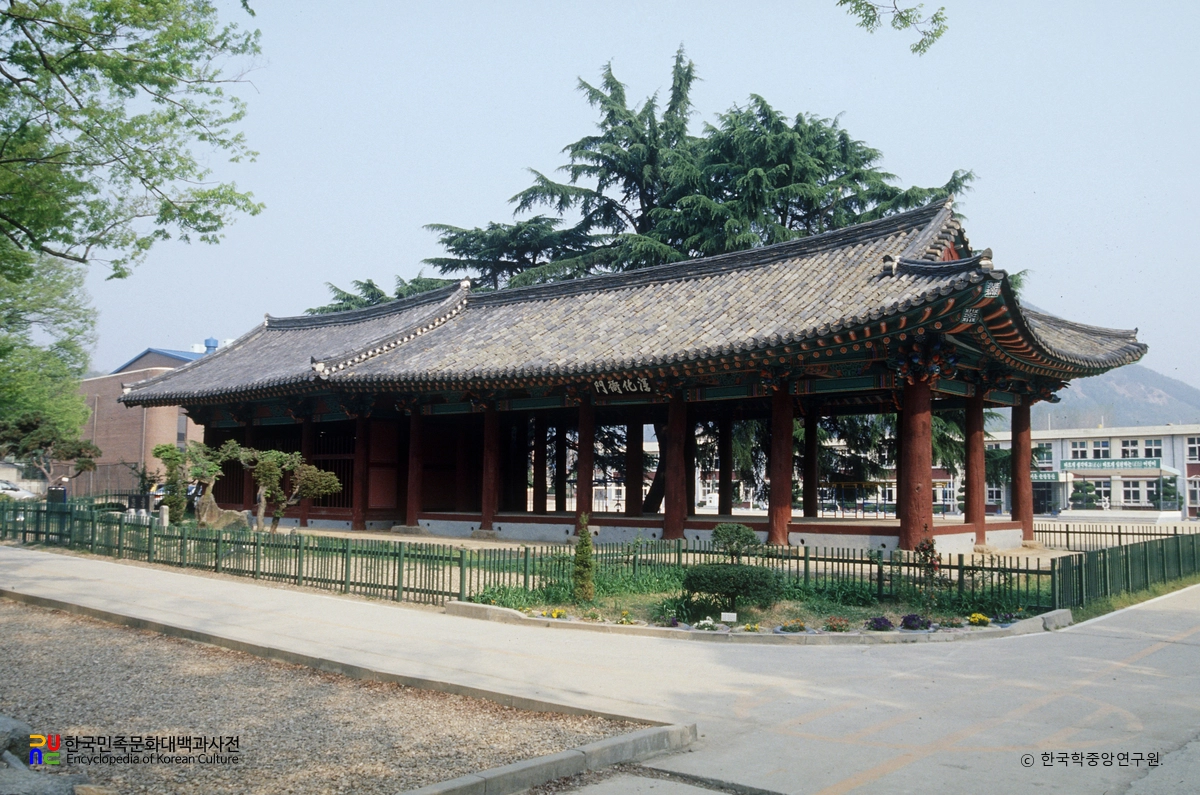 순창객사 정측면