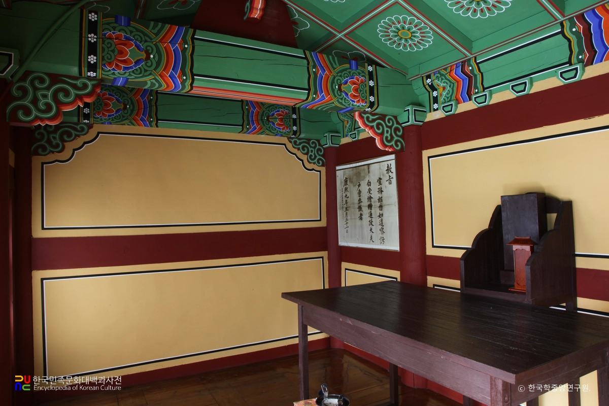 양산 송담서원 충렬사 내부