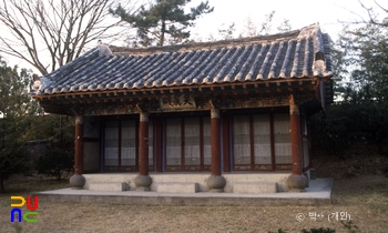 천진전 / 단군사묘